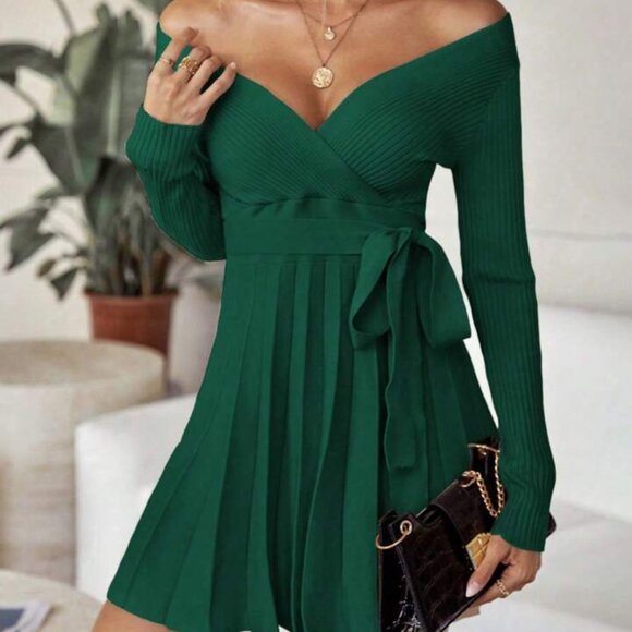 Elegant Essentials: Knot Side Pleated Hem Sweater Dress - Picture 2 of 5